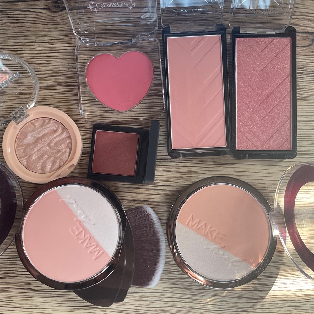 Blush and highlighters bundle - Picture 3 of 7